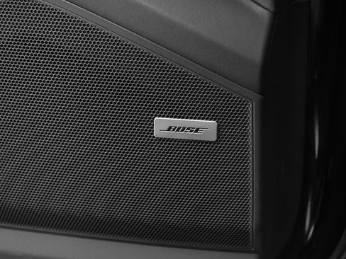 Used 2025 Porsche Cayenne S image 41