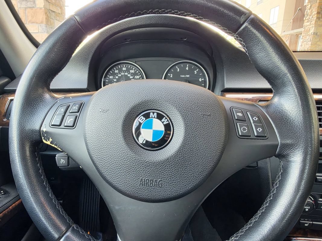 Used 2006 BMW 330xi Sedan AWD/4WD image 11