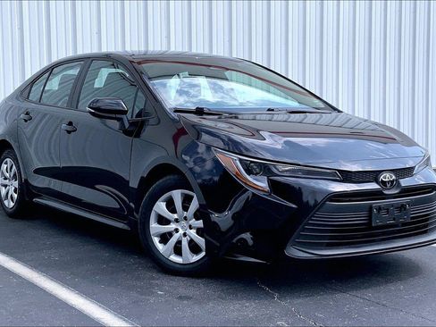 Used 2024 Toyota Corolla LE FWD image 31