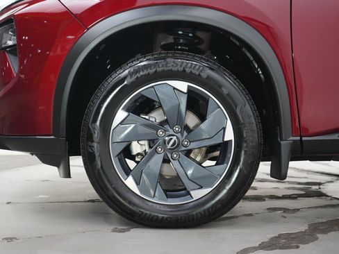Used 2025 Nissan Rogue SV w/ SV Premium Package AWD/4WD image 31