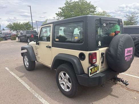 Used 2012 Jeep Wrangler Sport w/ Connectivity Group AWD/4WD image 4