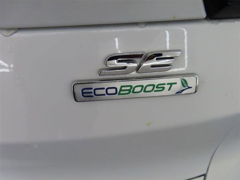 Used 2017 Ford Escape SE w/ Equipment Group 201A FWD image 15