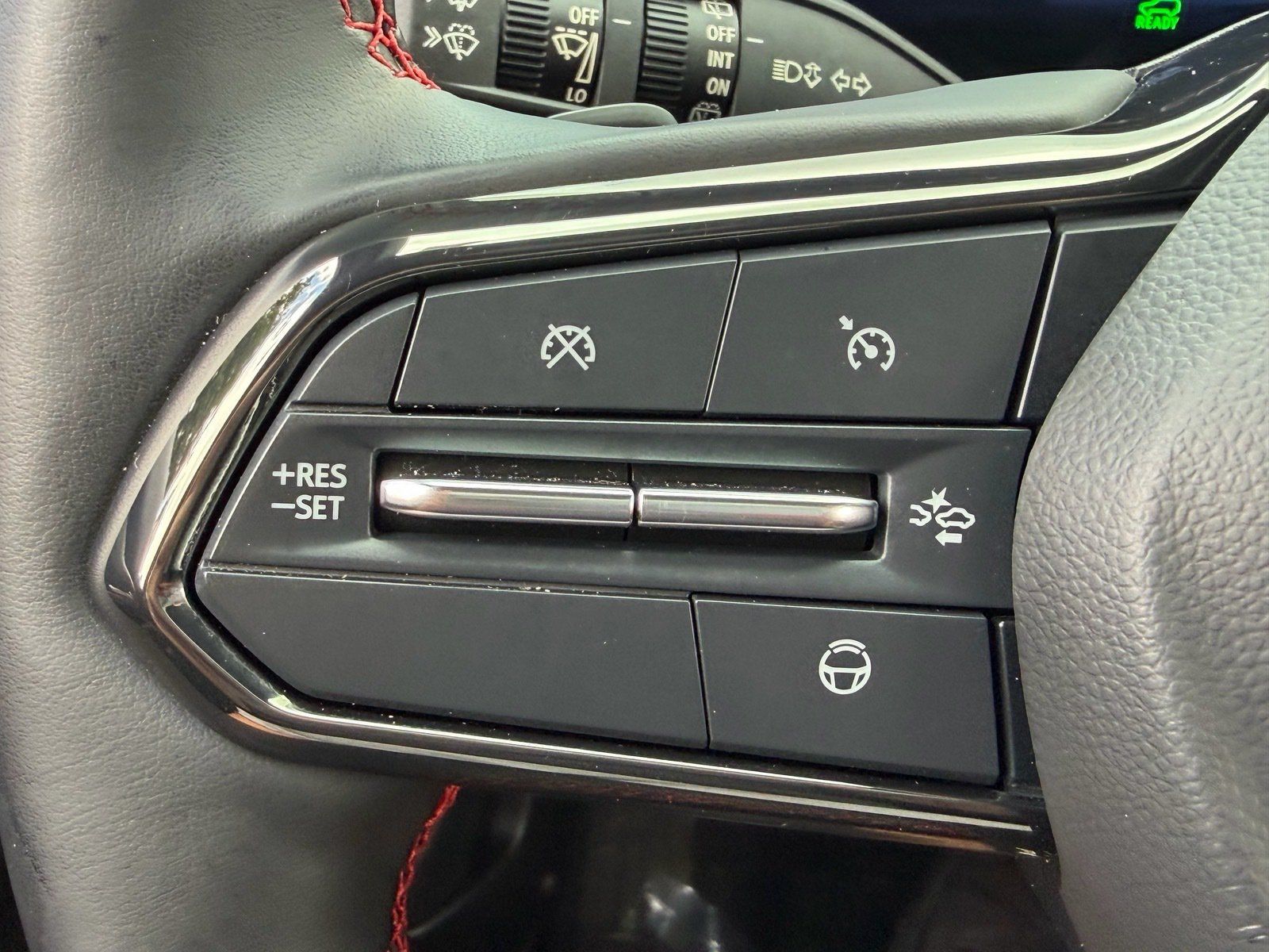 Used 2024 Chevrolet Equinox EV RS FWD image 29