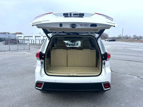 Used 2017 Toyota Highlander Limited Platinum image 23