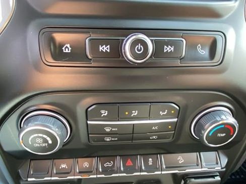 Used 2022 Chevrolet Silverado 1500 Custom Trail Boss w/ LPO, Dark Essentials Package AWD/4WD image 26