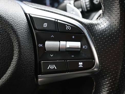 Used 2022 Genesis G70 2.0T image 21