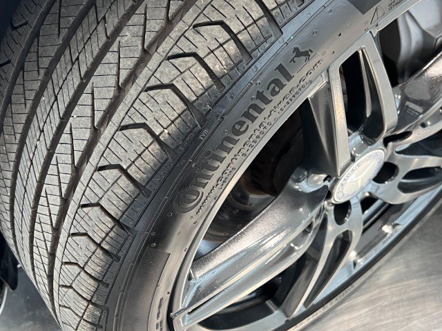 Used 2017 Mercedes-Benz E 300 4MATIC image 35