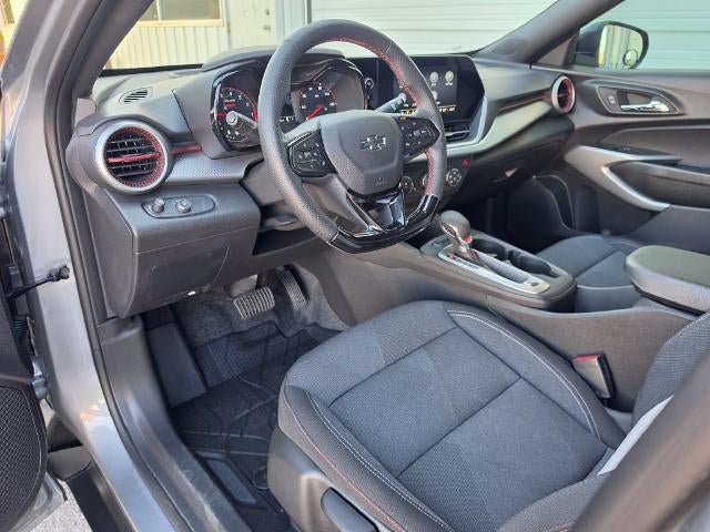 Used 2025 Chevrolet Trax RS w/ Driver Confidence Package FWD image 12