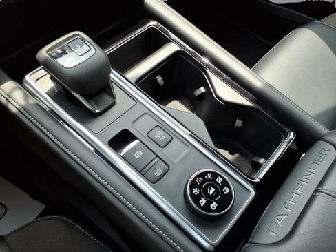 Certified 2023 Nissan Pathfinder SL AWD/4WD image 25