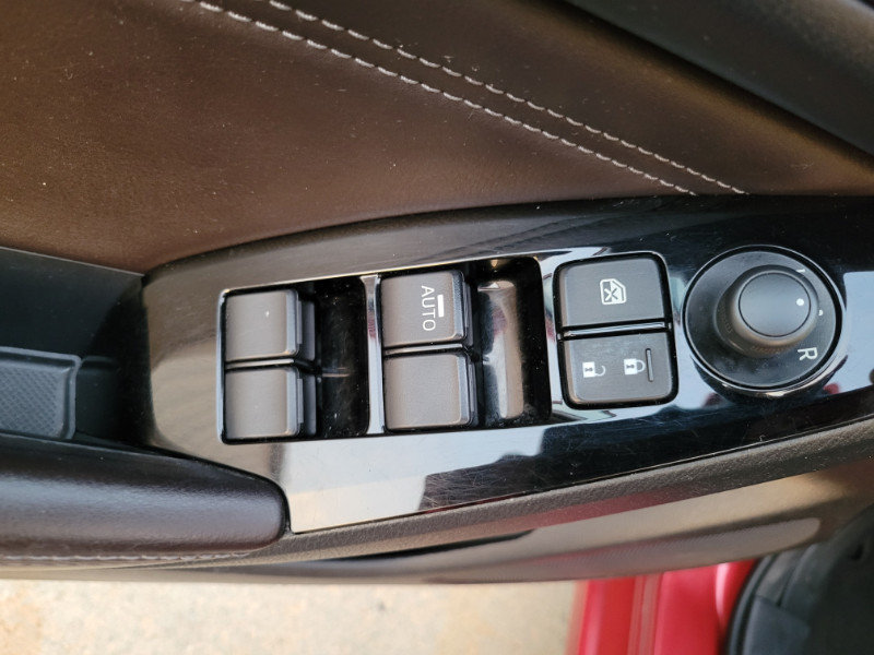 Used 2018 MAZDA MAZDA3 Touring FWD image 18