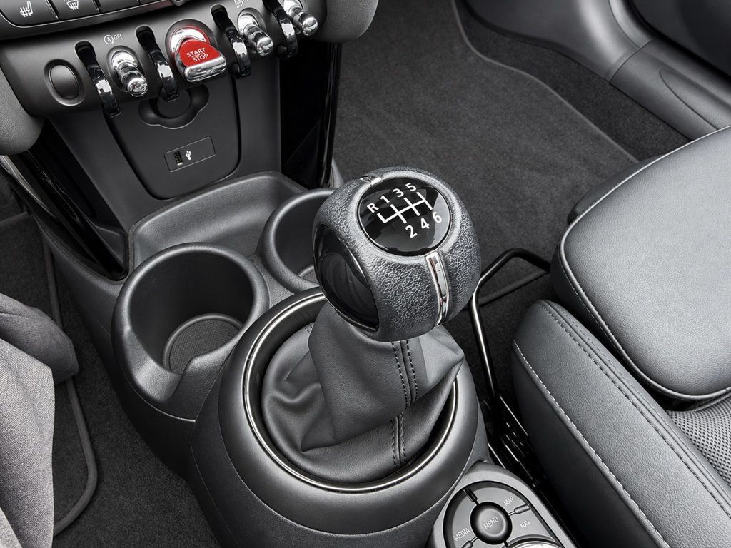 Used 2024 MINI Cooper S FWD image 5