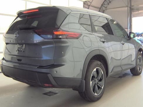 Used 2026 Nissan Rogue SV w/ SV Premium Package AWD/4WD image 5