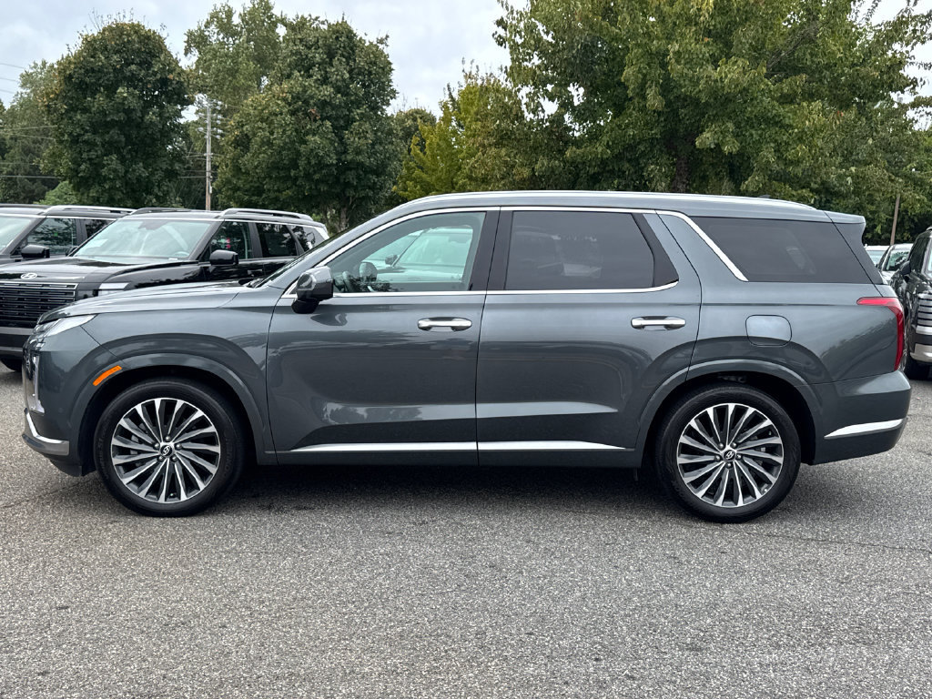 Used 2023 Hyundai Palisade Calligraphy w/ Cargo Package FWD image 33