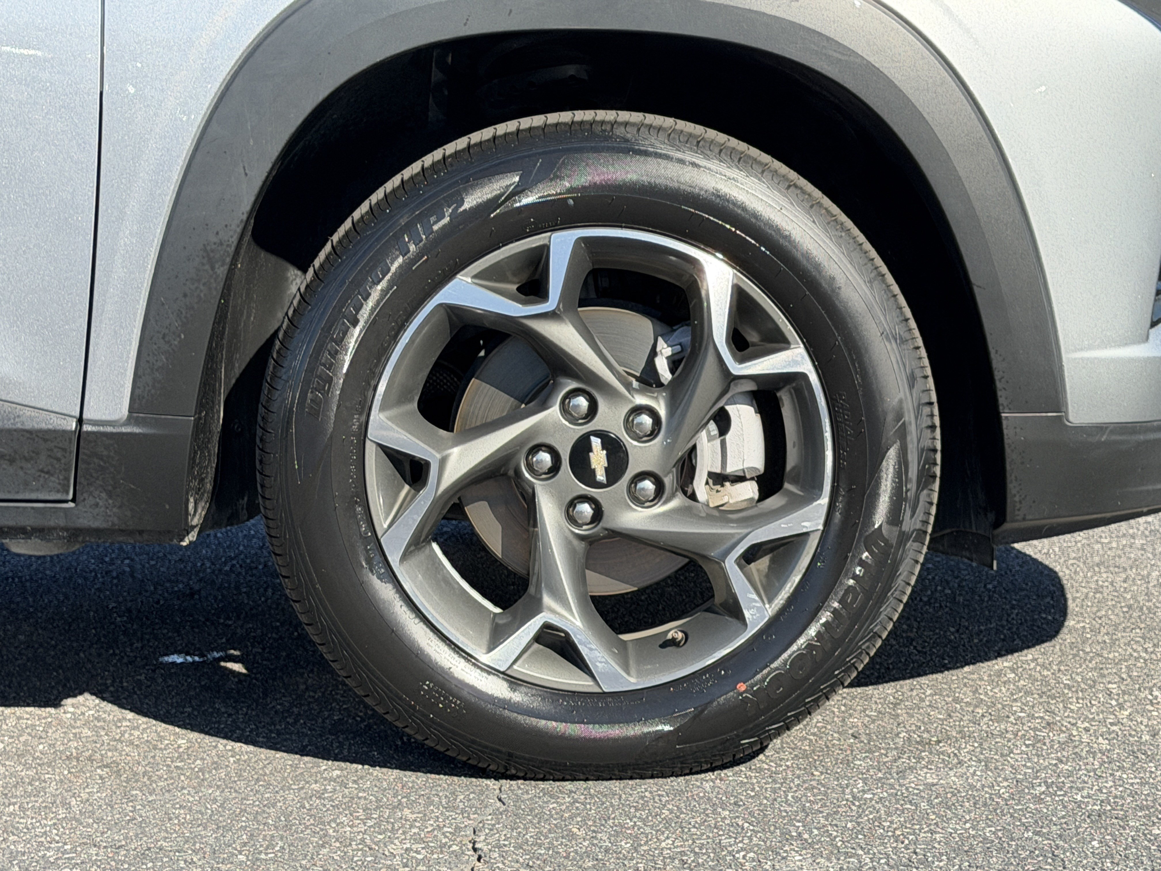 Used 2024 Chevrolet Trax LT FWD image 13