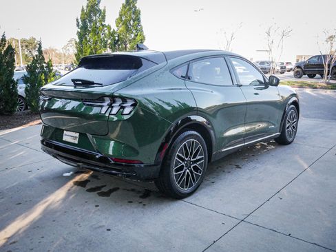 Used 2024 Ford Mustang Mach-E Premium image 11