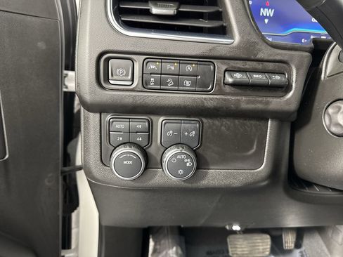 Used 2023 Chevrolet Tahoe High Country AWD/4WD image 14