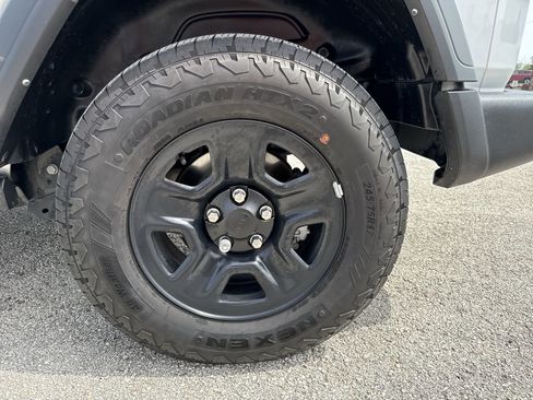 Used 2024 Jeep Wrangler Unlimited Sport AWD/4WD image 18