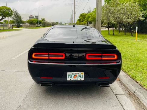 Used 2022 Dodge Challenger R/T Scat Pack w/ Plus Package RWD image 4
