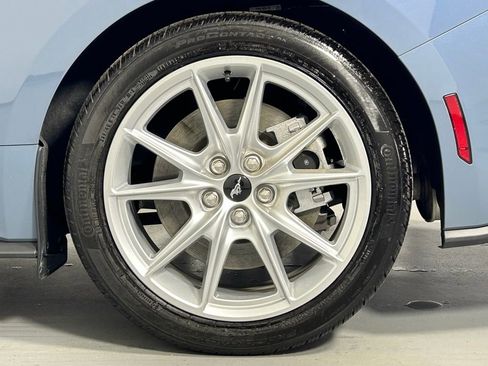 Used 2025 Ford Mustang GT Premium image 39