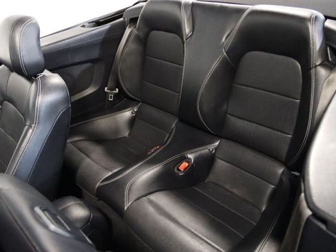 Used 2019 Ford Mustang Premium RWD image 36