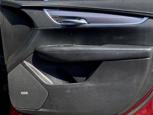 Used 2018 Cadillac XT5 Premium Luxury image 24