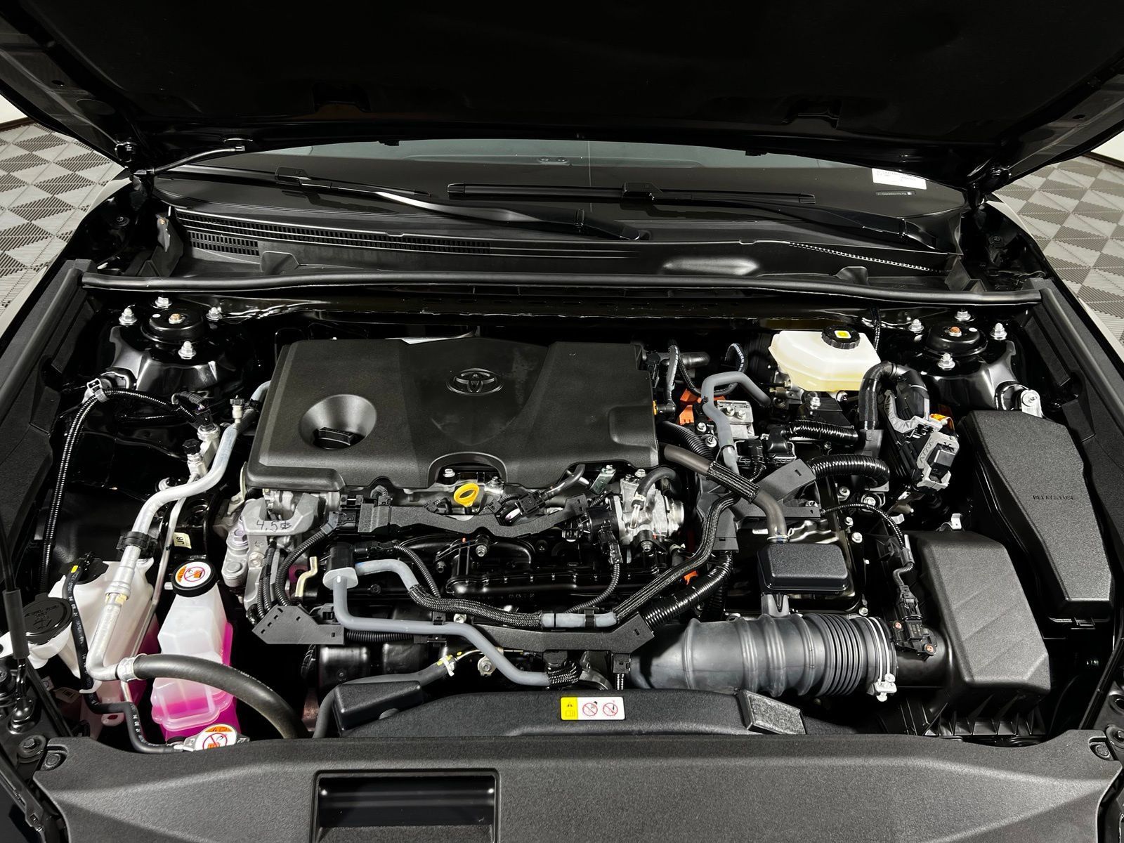 Certified 2025 Toyota Camry LE FWD image 9