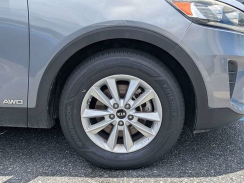 Used 2020 Kia Sorento AWD V6 image 11
