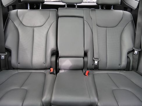 Certified 2023 Hyundai Santa Fe Limited image 13