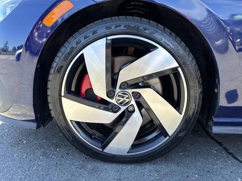 Used 2023 Volkswagen GTI SE w/ SE Leather Package FWD image 2