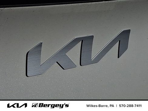 Certified 2024 Kia Sportage LX image 12