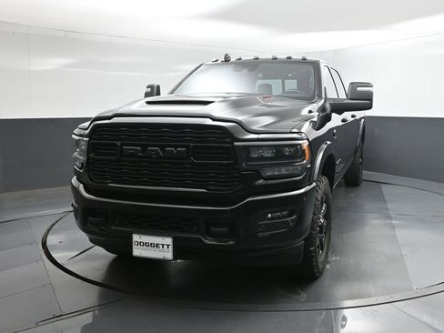 Used 2024 RAM 2500 Limited AWD/4WD image 22
