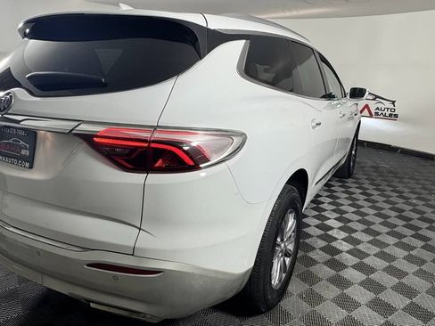 Used 2023 Buick Enclave Essence AWD/4WD image 6