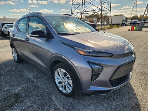 Used 2023 Chevrolet Bolt EUV LT image 1