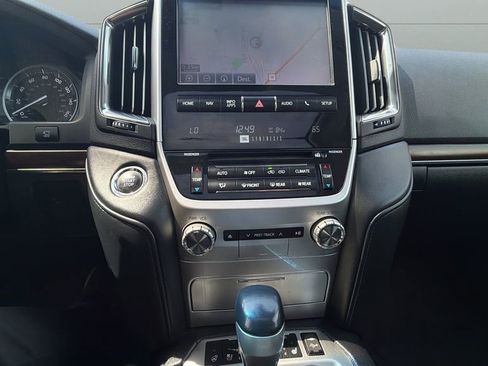Used 2016 Toyota Land Cruiser w/ Four Season Floor Mat Package image 19