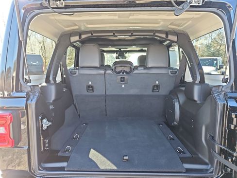 New 2025 Jeep Wrangler Sahara AWD/4WD image 19
