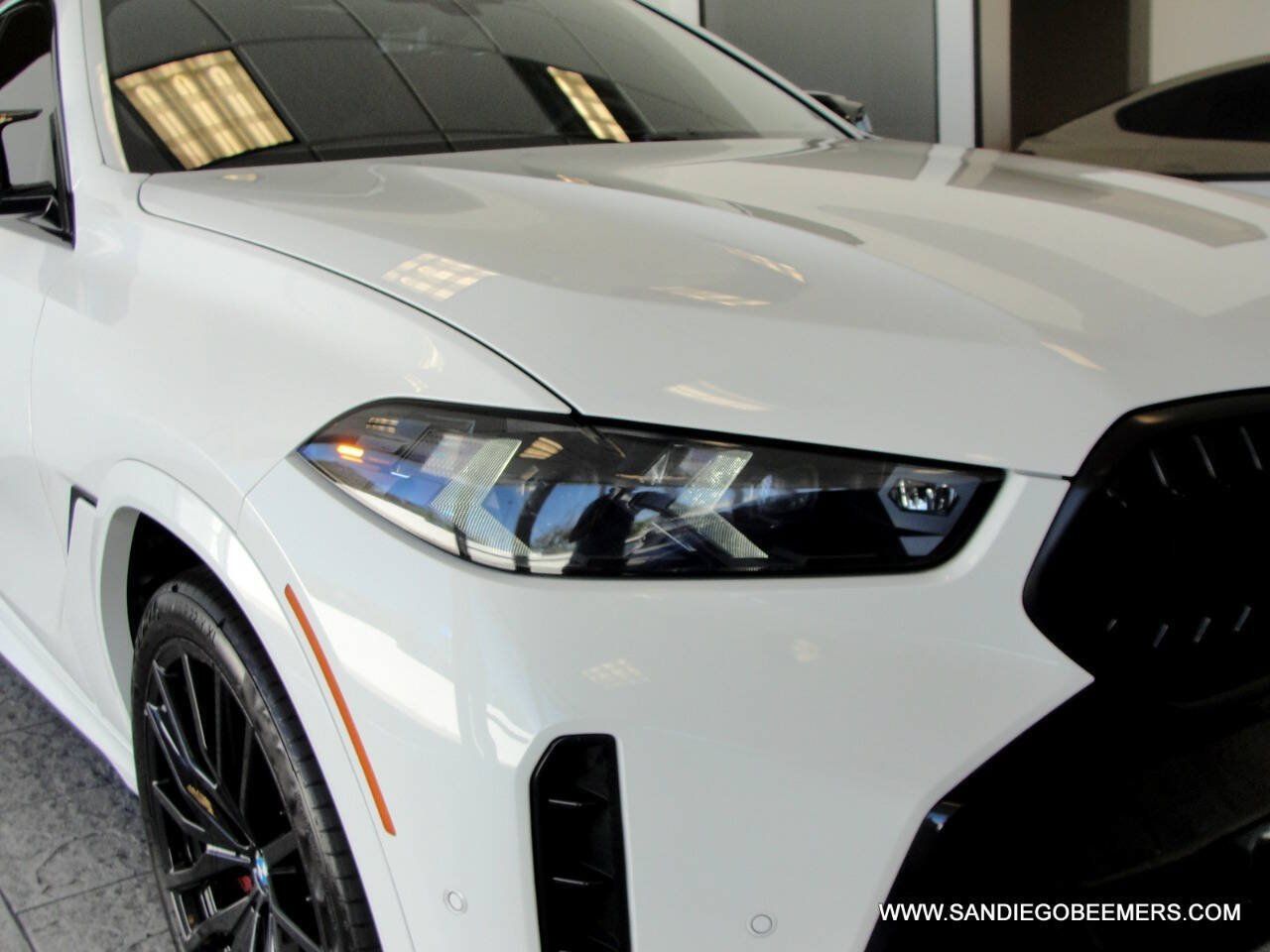 Used 2024 BMW X6 xDrive40i w/ M Sport Professional Package AWD/4WD image 12
