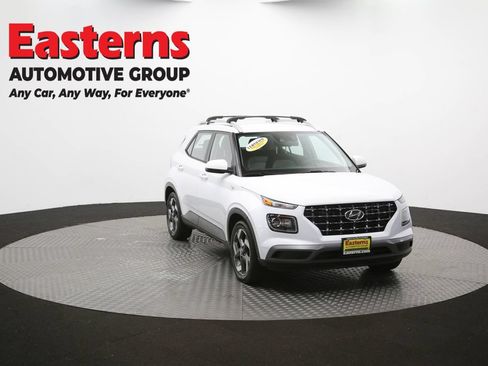 Used 2021 Hyundai Venue SEL FWD image 49