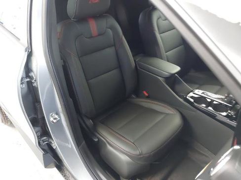 New 2026 Chevrolet Trax RS w/ Sunroof Package image 28