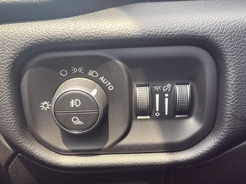Used 2020 RAM 1500 Laramie w/ Sport Appearance Package AWD/4WD image 27
