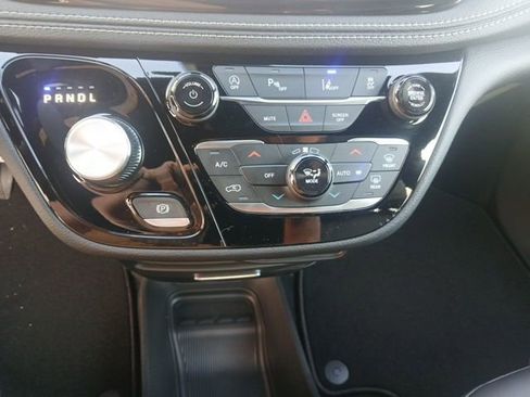 New 2026 Chrysler Pacifica Select image 40