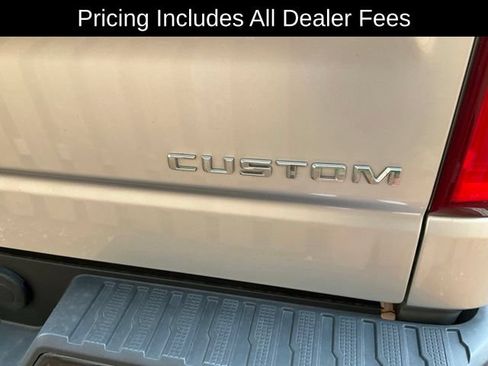 Used 2019 Chevrolet Silverado 1500 Custom Trail Boss w/ Custom Convenience Package AWD/4WD image 8