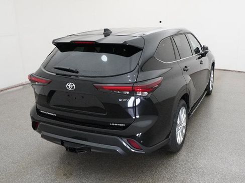 New 2026 Toyota Highlander Limited image 70