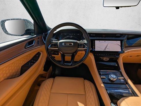 New 2026 Jeep Grand Cherokee Summit image 15