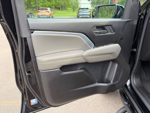 Used 2024 Chevrolet Colorado ZR2 AWD/4WD image 22