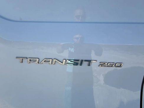 Used 2018 Ford Transit 250 148 Medium Roof image 13