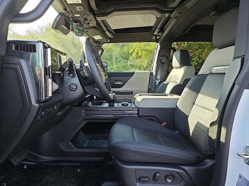 New 2026 GMC Hummer EV SUV image 11