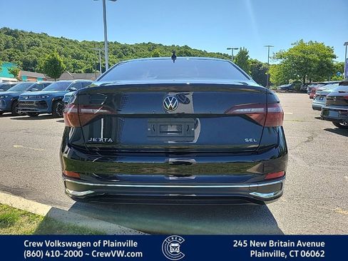 Certified 2024 Volkswagen Jetta SEL FWD image 28