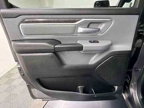 Used 2022 RAM 1500 Big Horn AWD/4WD image 38