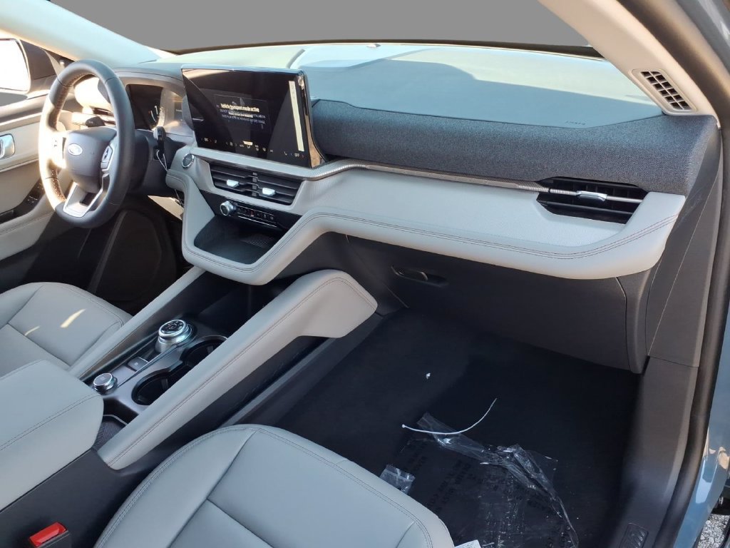 New 2026 Ford Explorer Active w/ Active Comfort Package AWD/4WD image 11