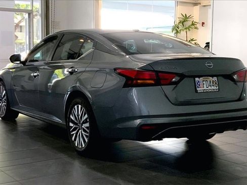 Used 2025 Nissan Altima 2.5 SV image 10